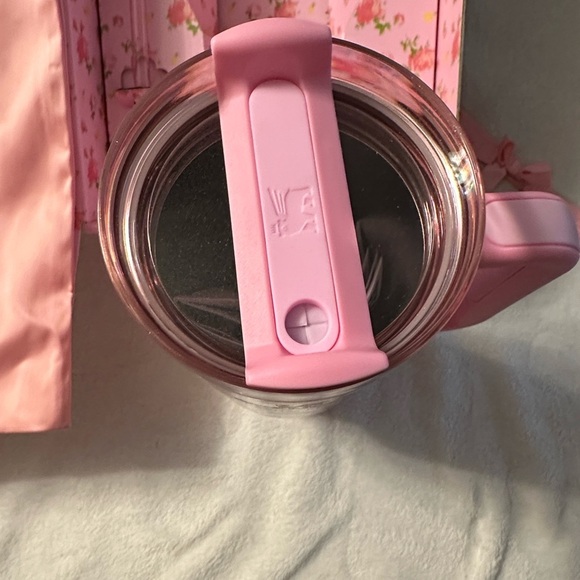 Stanley 2025 Love Shack Fancy 30 oz Tumbler - Picture 6 of 6